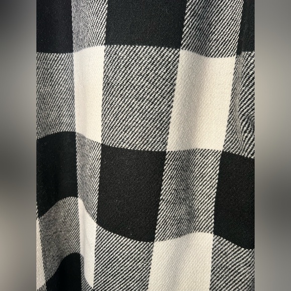 Silver Jeans Co. Wool Blend Black & White Plaid Button Up Shirt Jacket. - Picture 8 of 13